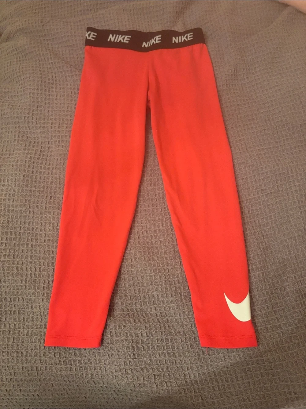 Nike Girls' Bright Pink Athletic Leggings with Logo Waistband Swoosh Leg